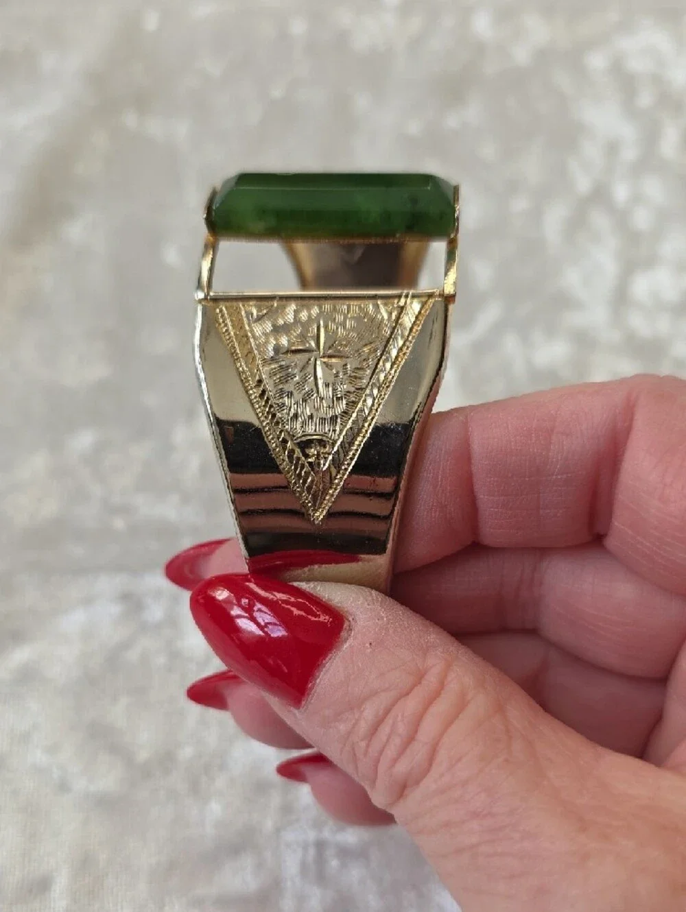 no brand gold tone